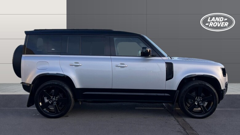 Land Rover Defender 3.0 D250 X-Dynamic SE 110 5dr Auto Diesel Estate